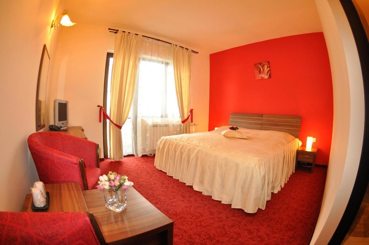 Отель Hotel Gema Брашов