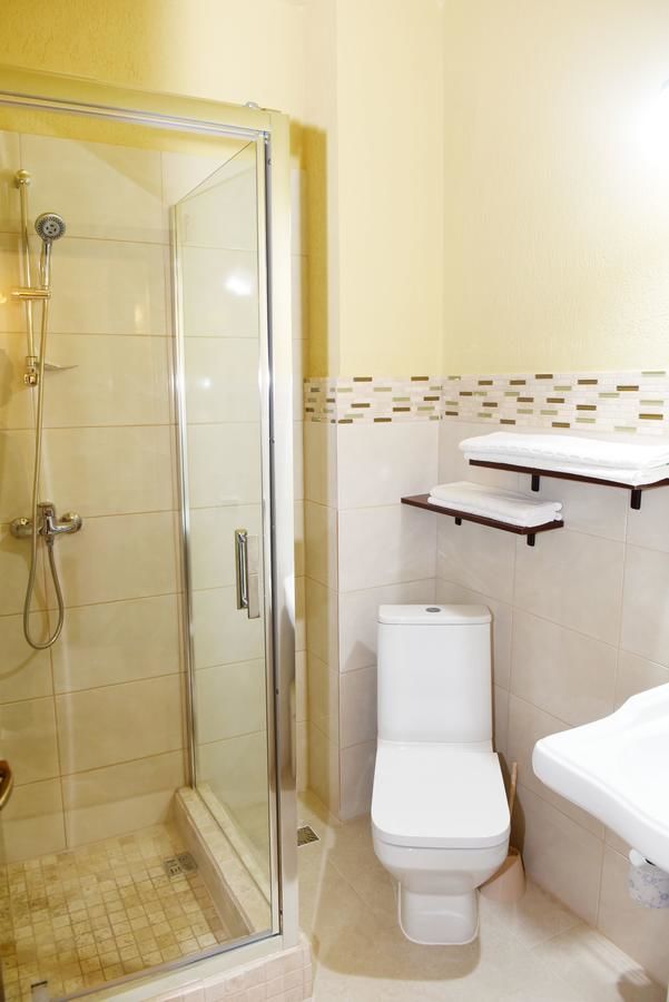 Отель Hotel Gema Брашов