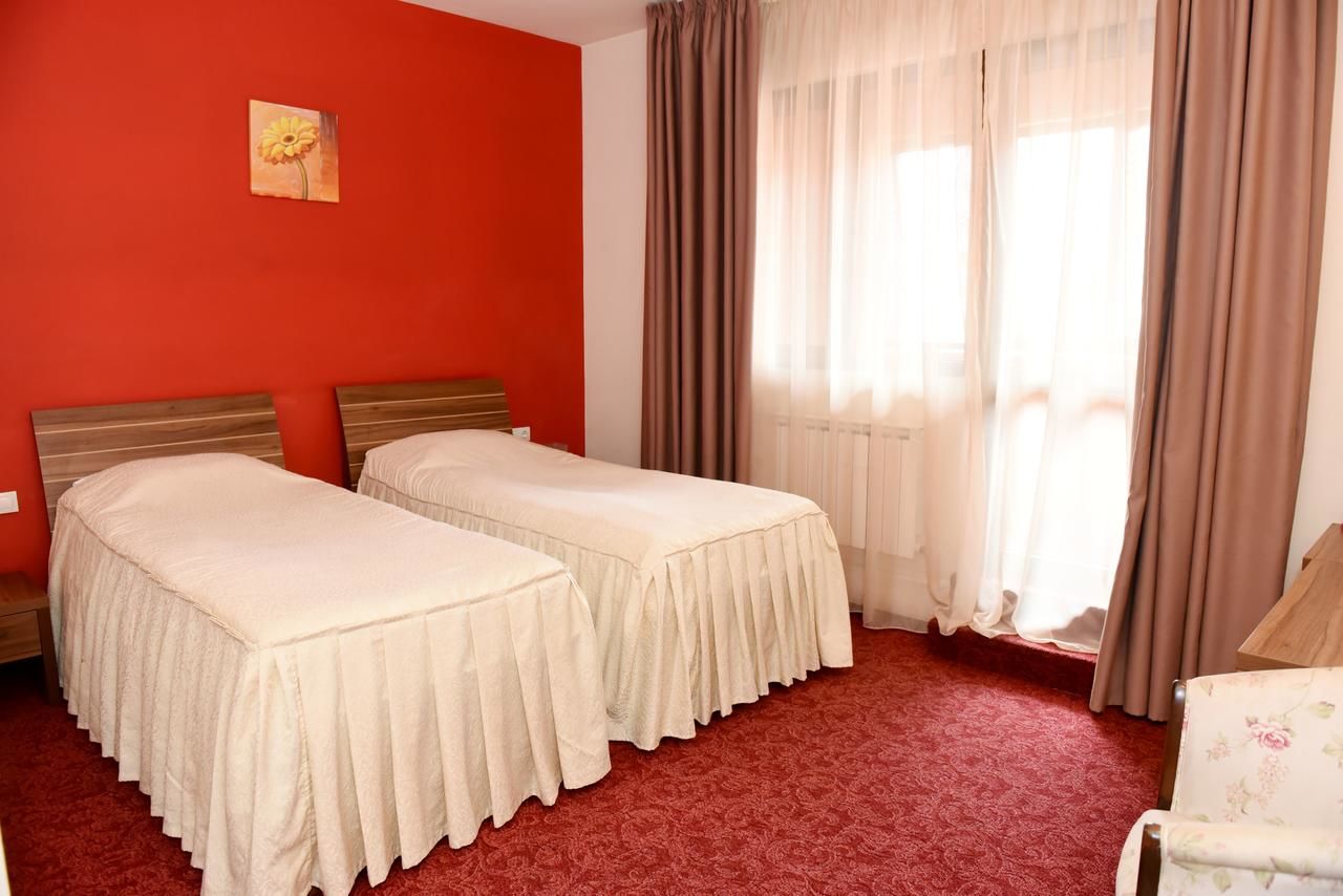 Отель Hotel Gema Брашов-19